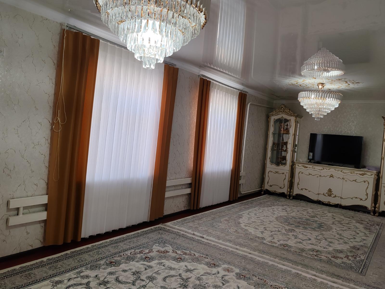 Нөкис қаласы - 5.42 соток - 7 бөлме - Жер жай